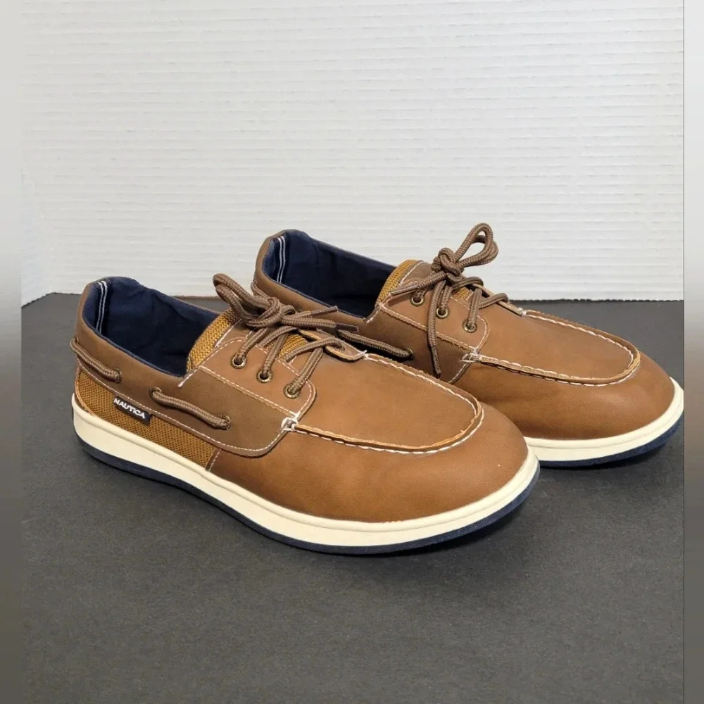 NAUTICA Big Boys Slip-On Boat Shoe with Decorative Laces Size 6